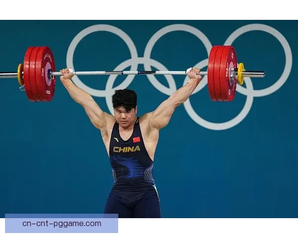 新闻:男子举重比赛创奥运纪录,重量惊人! 新闻:男子举重比赛创奥运纪录,重量惊人!