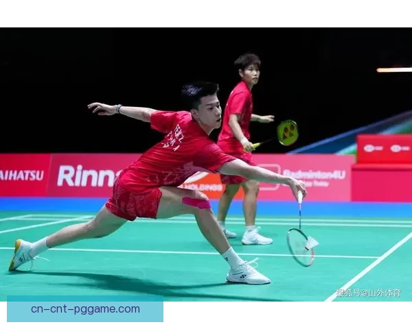 羽毛球比赛精彩瞬间,谁能笑到最后? 羽毛球比赛精彩瞬间,谁能笑到最后?